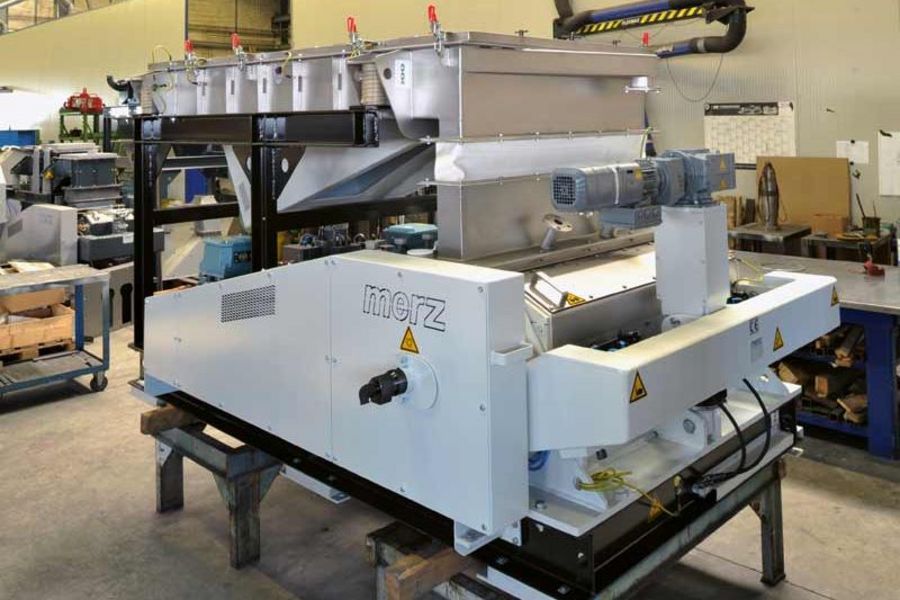 Merz Aufbereitungstechnik Wassergekühlte Walzenmühle Merz Aufbereitungstechnik Wassergekühlte Walzenmühle