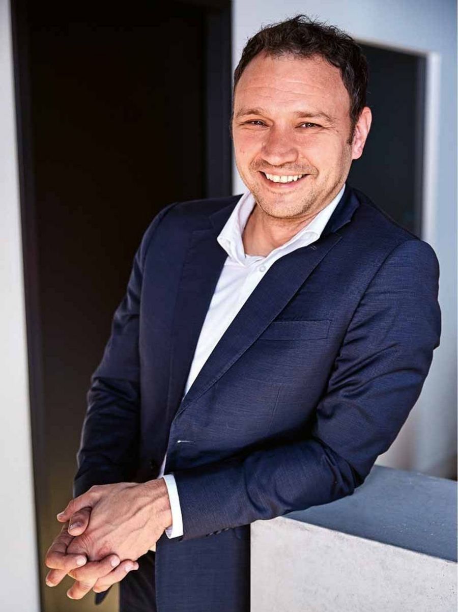 Jasmino Burkic, CEO der MHP Solution Group GmbH Jasmino Burkic, CEO der MHP Solution Group GmbH