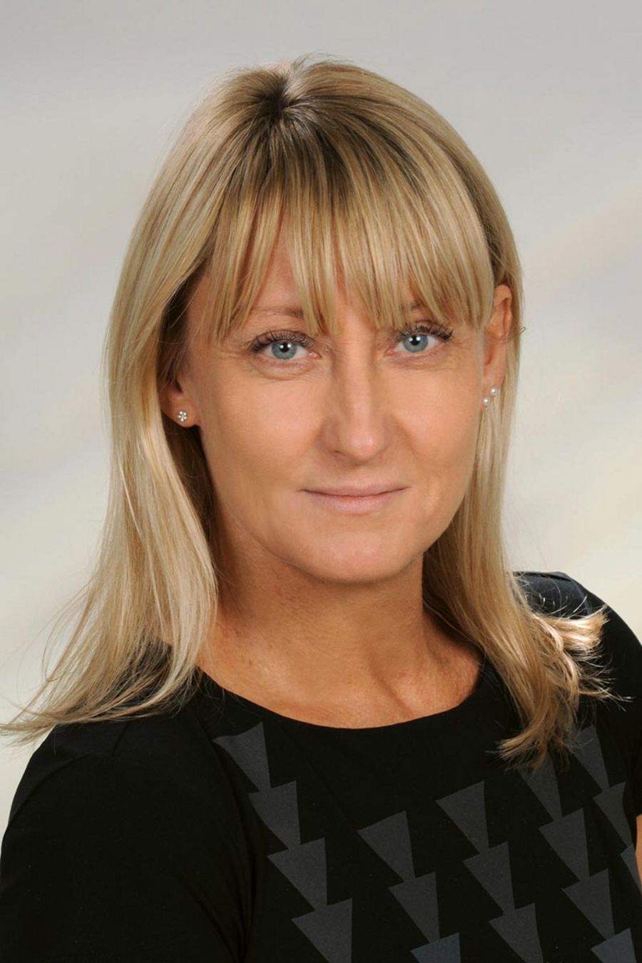Andrea Huber, Geschäftsführerin der TEAMwork Holz- und Kunststoffverarbeitung GesmbH Andrea Huber, Geschäftsführerin der TEAMwork Holz- und Kunststoffverarbeitung GesmbH