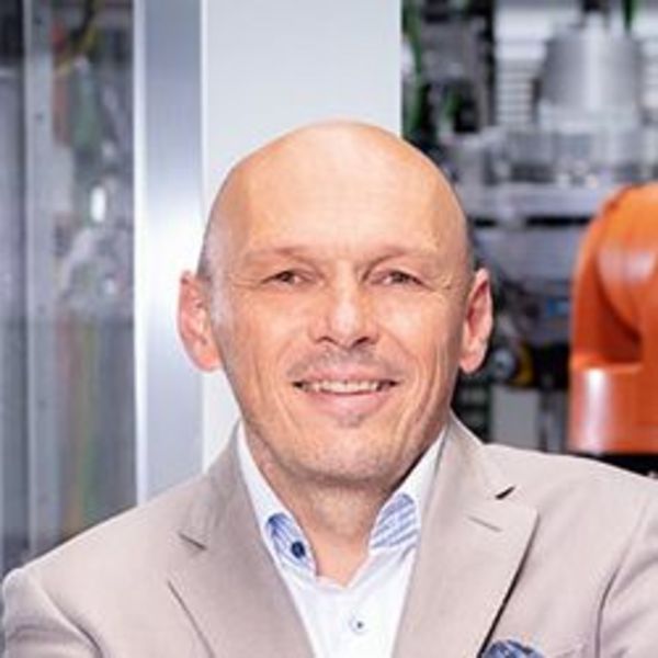 Ing. Wolfgang Silmbroth, Geschäftsführer der Wieser Automation - Maschinenbau GmbH Ing. Wolfgang Silmbroth, Geschäftsführer der Wieser Automation - Maschinenbau GmbH