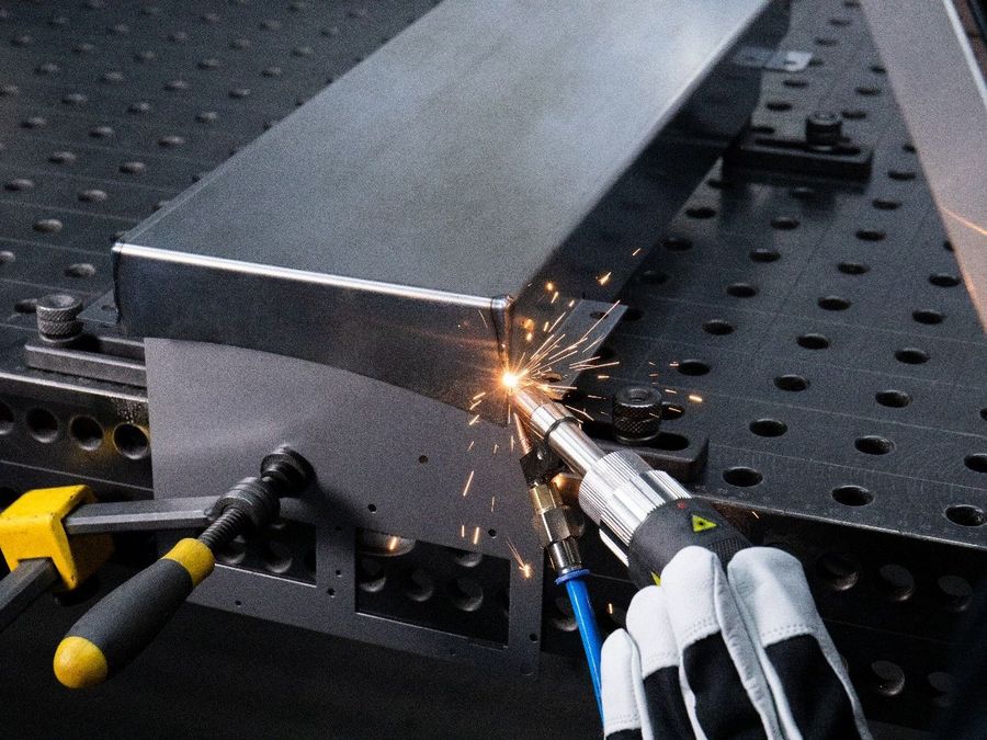 Laserschweißen in der CNC-Blechbearbeitung