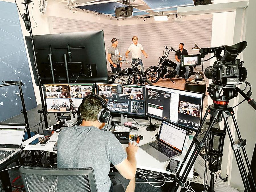 „Wir machen unsere Kunden zu Champions im digitalen Marketing“ „Wir machen unsere Kunden zu Champions im digitalen Marketing“