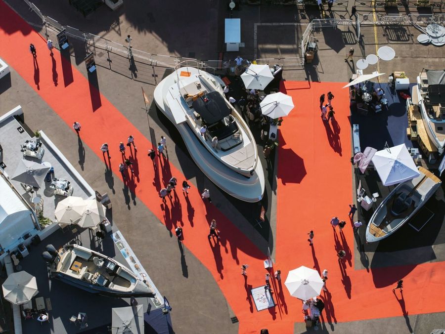 Bellini Nautica S.p.A. Cannes Yachting Festival Bellini Nautica S.p.A. Cannes Yachting Festival