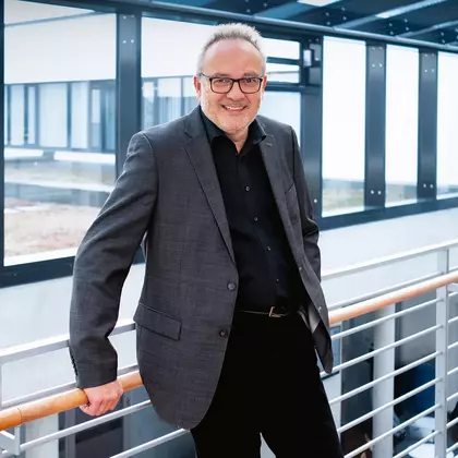 Dr. Michael Seibold