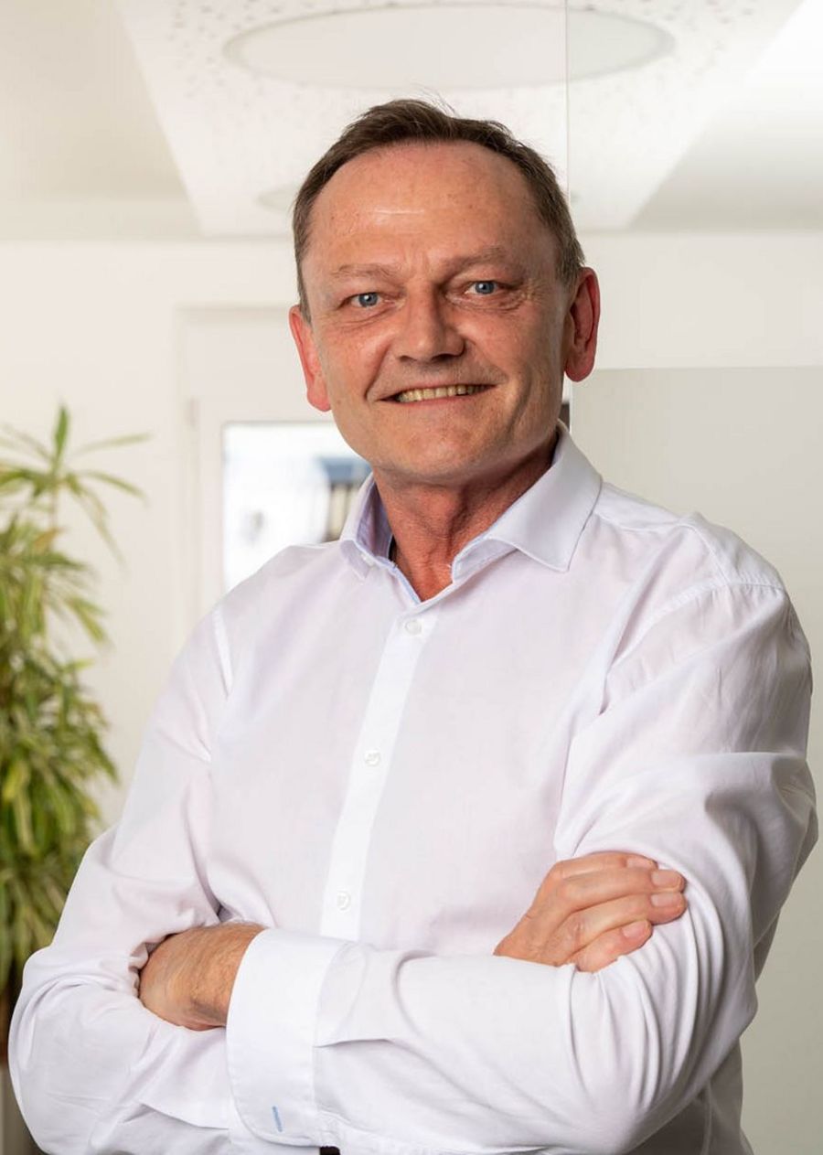 Johann Hannl, Geschäftsführer der HANNL Metallbau GmbH Johann Hannl, Geschäftsführer der HANNL Metallbau GmbH