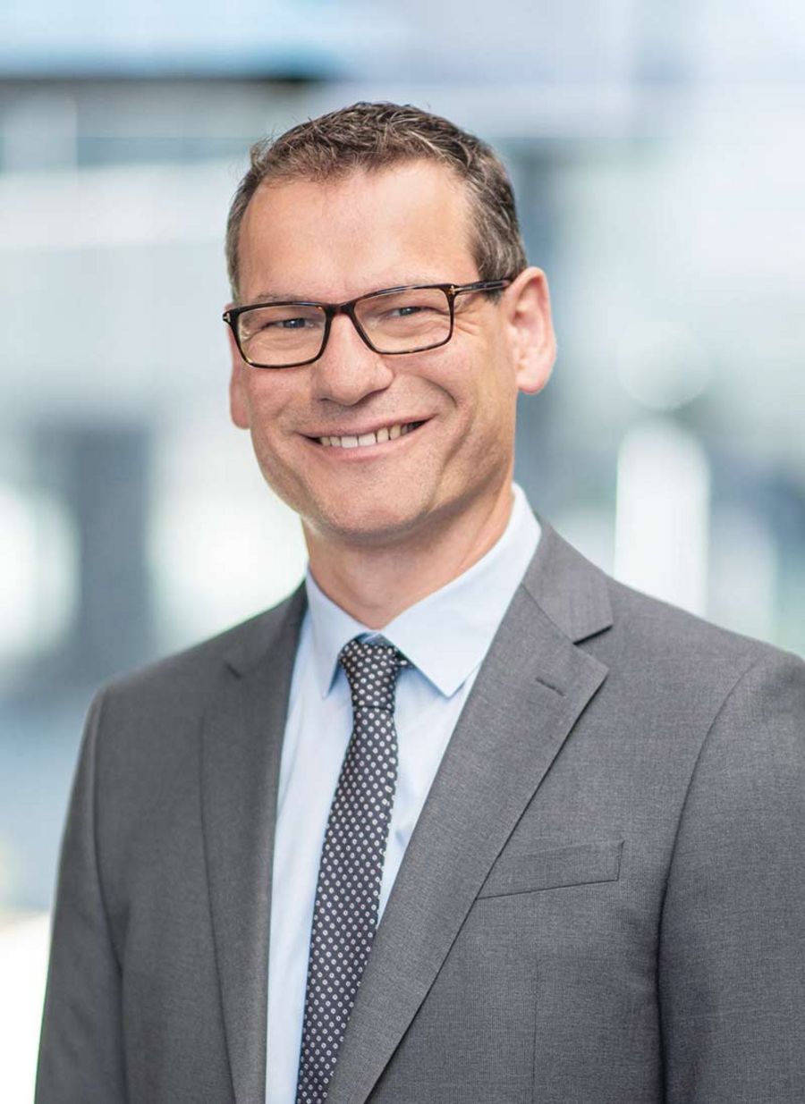 Dr. Rüdiger Brockmann, Geschäftsführer der ZELTWANGER Gruppe Dr. Rüdiger Brockmann, Geschäftsführer der ZELTWANGER Gruppe