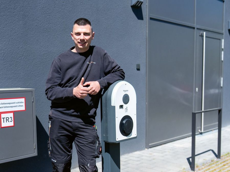 TKS-Connect GmbH Säule