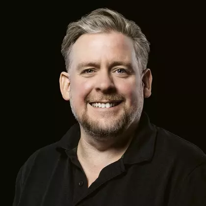 Dr. René Heine