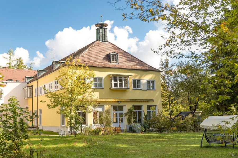 Klinik Menterschwaige Standort mit Ruhe Klinik Menterschwaige Standort mit Ruhe