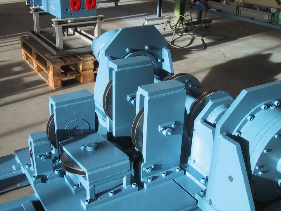 Individuelle Lösungen wie dieser hydraulische Seilantrieb sind eine große Stärke des Unternehmens Individuelle Lösungen wie dieser hydraulische Seilantrieb sind eine große Stärke des Unternehmens