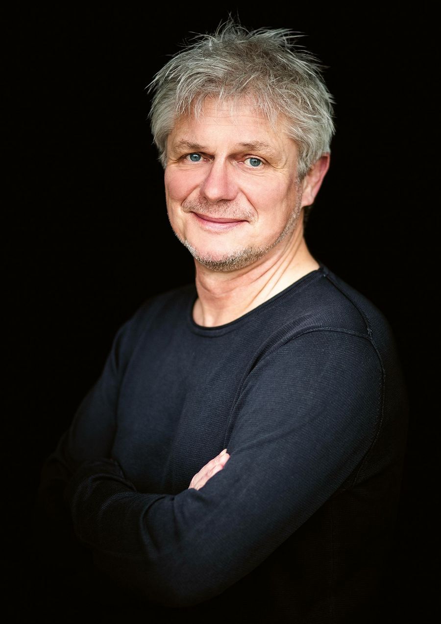 Kfz.-Sachverständigenbüro Dipl.-Ing. Winfried Lutz GmbH Swen Niedecker Kfz.-Sachverständigenbüro Dipl.-Ing. Winfried Lutz GmbH Swen Niedecker