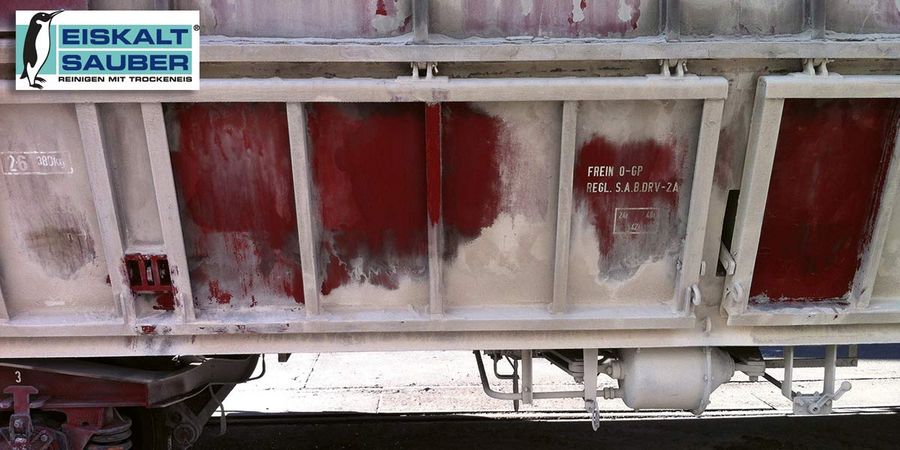 Eiskalt sauber Kalkverdreckter Waggon Eiskalt sauber Kalkverdreckter Waggon