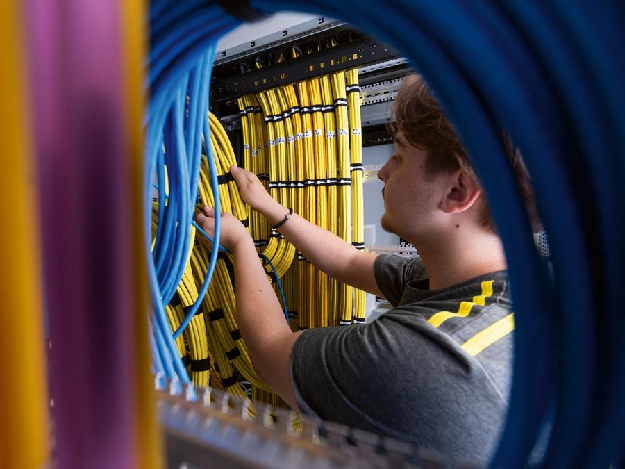 Der starke Elektro-Partner aus Basel für die Region Der starke Elektro-Partner aus Basel für die Region