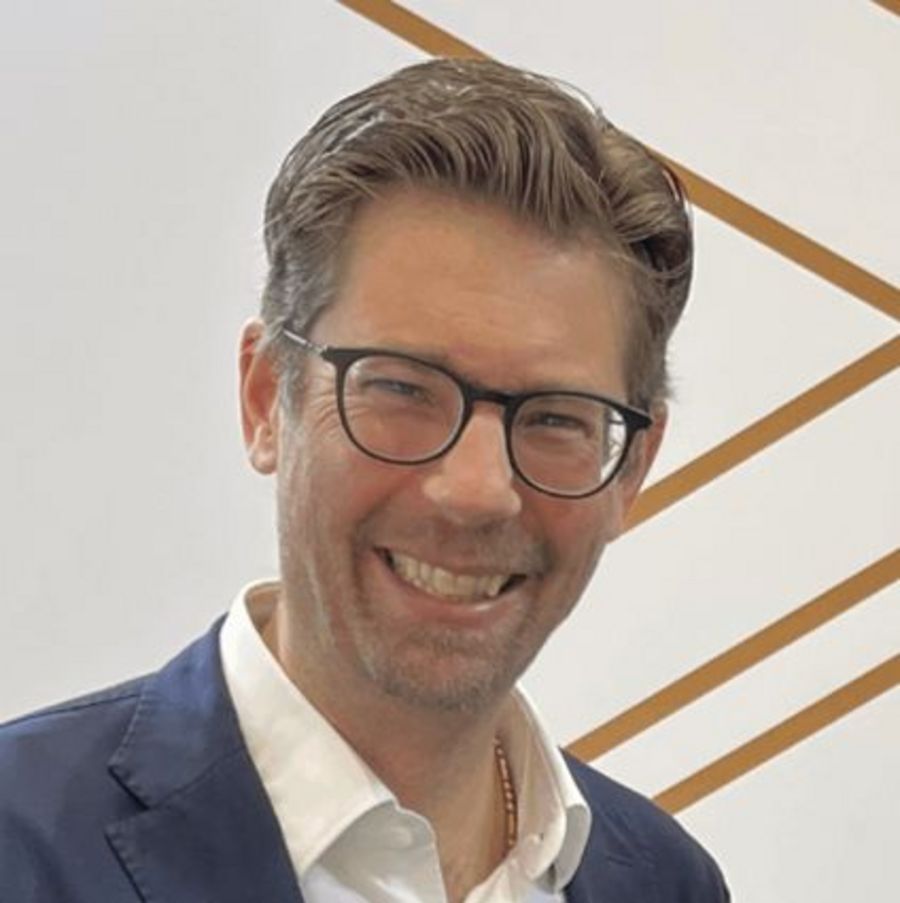 Dr. Jörg Binding, Geschäftsführer der MEC2 GmbH Dr. Jörg Binding, Geschäftsführer der MEC2 GmbH