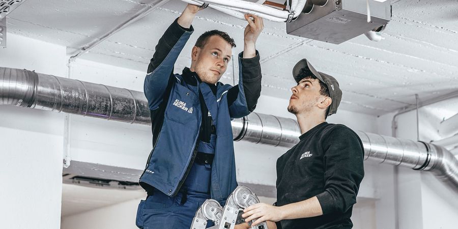 Klima Becker Gruppe GmbH Monteure im Einsatz