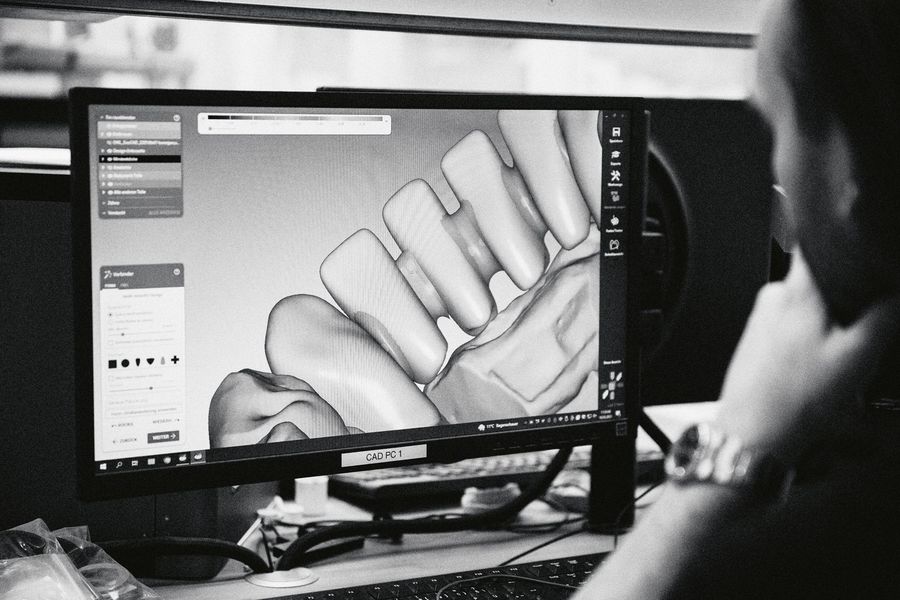 Leuchtner Zahntechnik GmbH Digitale Konstruktion Leuchtner Zahntechnik GmbH Digitale Konstruktion