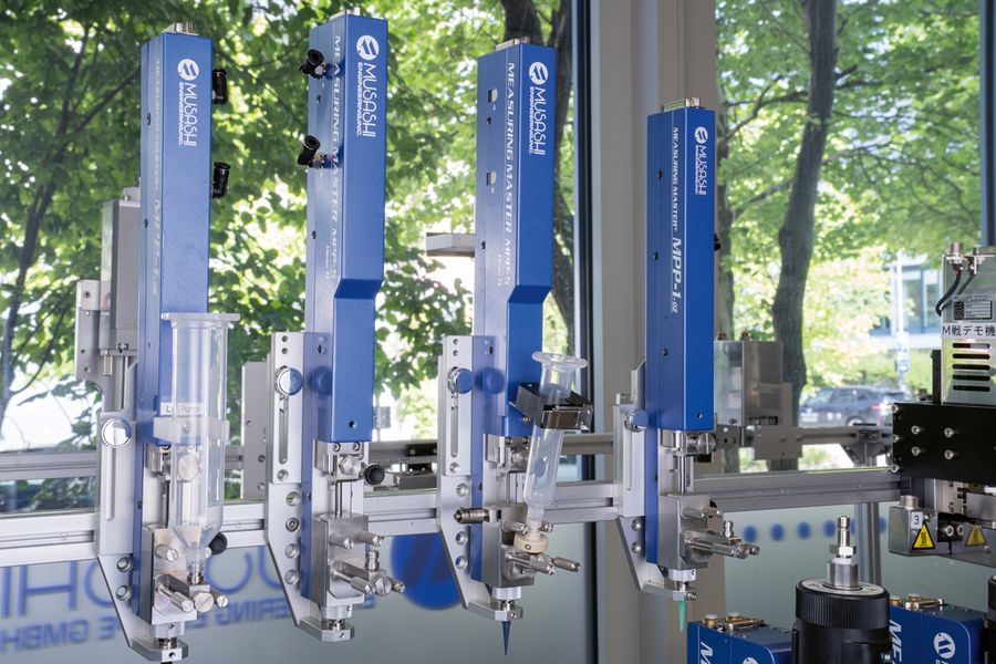 Einsatzbereite, hochpräzise Pumpensysteme Einsatzbereite, hochpräzise Pumpensysteme