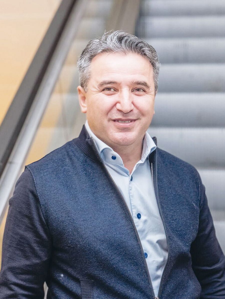 Esat Turan, Geschäftsführer der EurAsia Finance GmbH Esat Turan, Geschäftsführer der EurAsia Finance GmbH