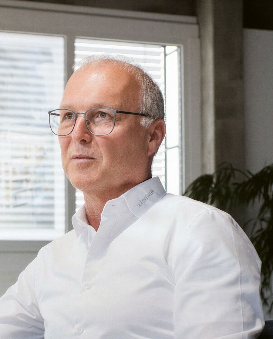 Josef Miggisch, Geschäftsführer der Zambelli Metalltechnik GmbH & Co. KG Josef Miggisch, Geschäftsführer der Zambelli Metalltechnik GmbH & Co. KG