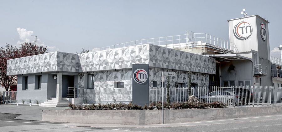 Torneria Nicoletti S.r.l. Moderner Firmensitz
