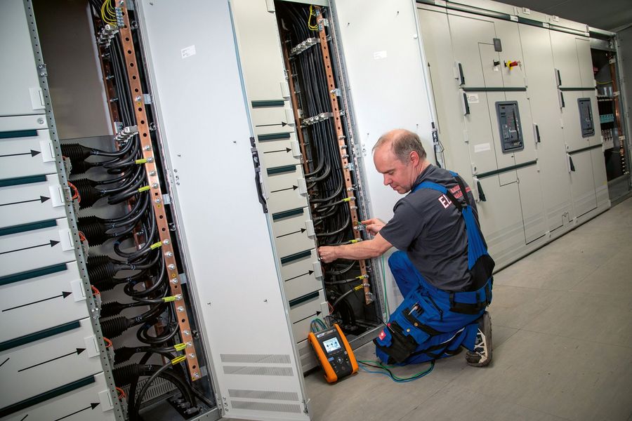 Electric ELB Gebäudetechnik GmbH Datenmanagementsysteme Electric ELB Gebäudetechnik GmbH Datenmanagementsysteme