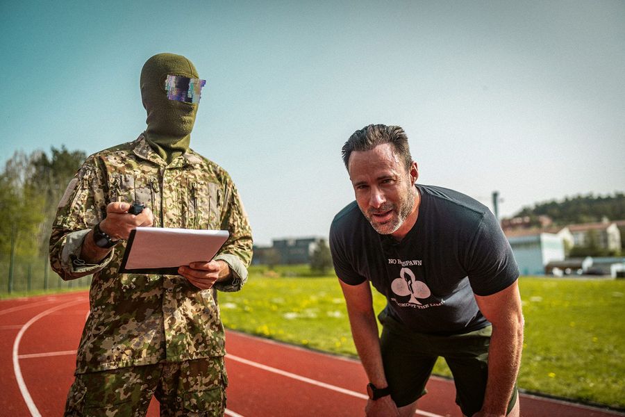 Bulletproof GmbH Zwischen Tartanbahn und Taktiktraining