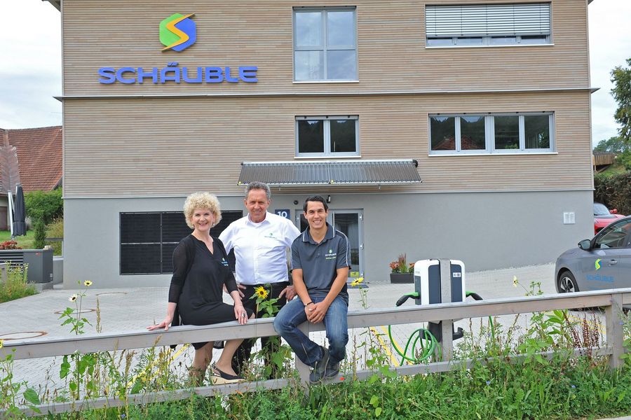 Schäuble Regenerative Energiesysteme GmbH Ilse Degout, Manfred Schäuble und Matthgias Lauber Schäuble Regenerative Energiesysteme GmbH Ilse Degout, Manfred Schäuble und Matthgias Lauber