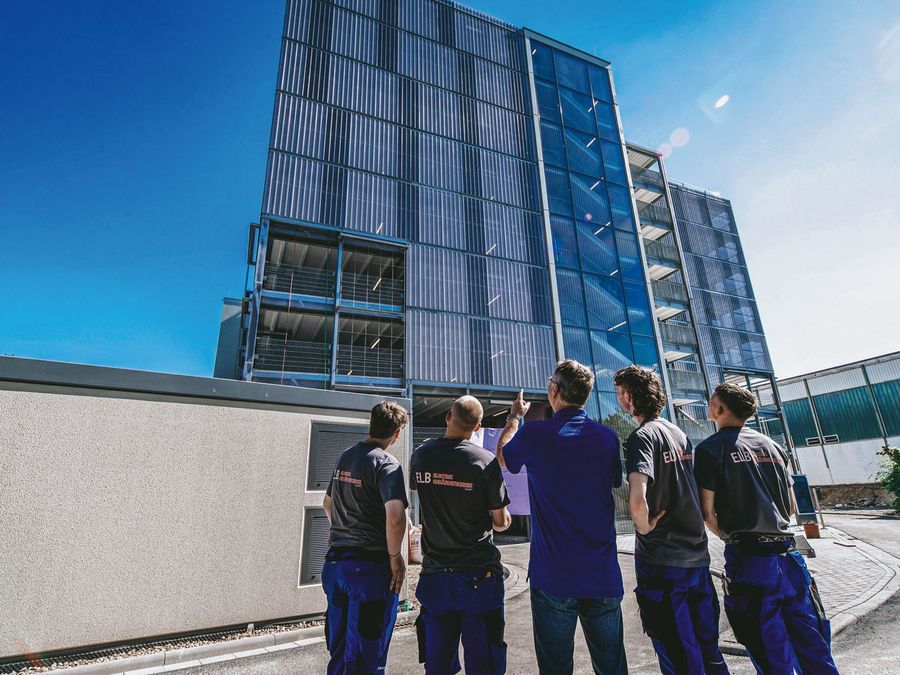 Das Parkhaus wird zum Mobilitäts-Hub Das Parkhaus wird zum Mobilitäts-Hub