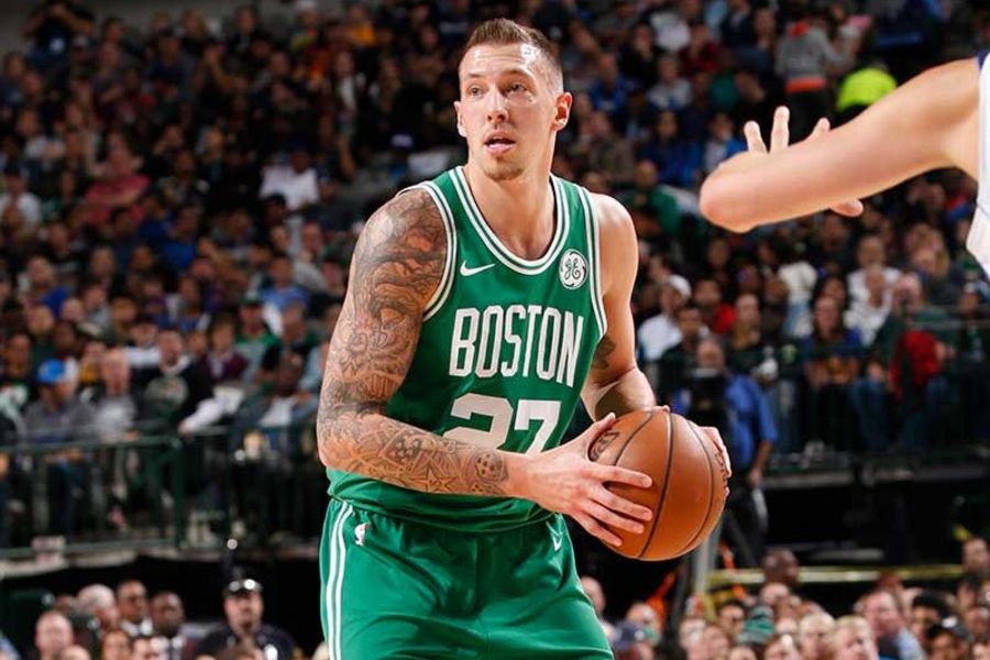 Daniel Theis Daniel Theis