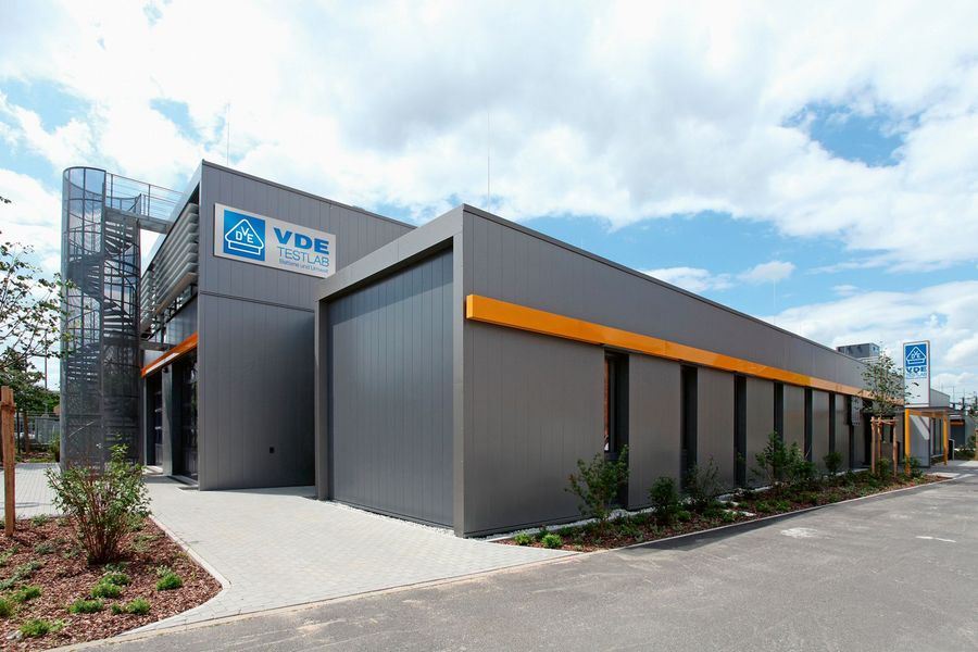 VDE Renewables GmbH Batterietestlabor VDE Renewables GmbH Batterietestlabor