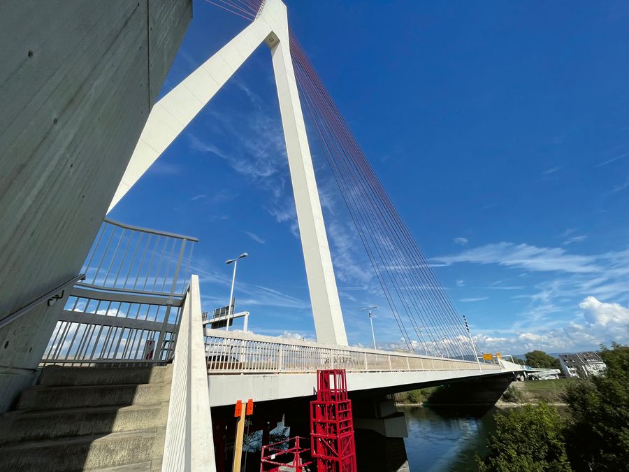 Aventas.bau GmbH & Co.KG Rheinbrücke Neuwied Aventas.bau GmbH & Co.KG Rheinbrücke Neuwied