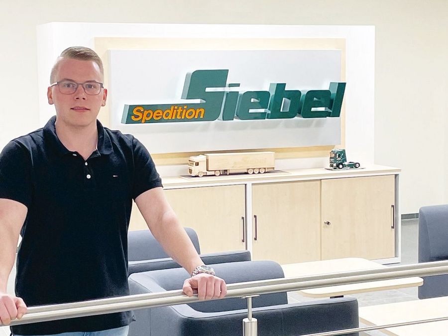 150 Jahre Erfahrung in der Stahllogistik 150 Jahre Erfahrung in der Stahllogistik
