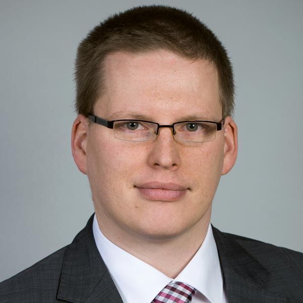 Dr. Stefan Chabierski Dr. Stefan Chabierski