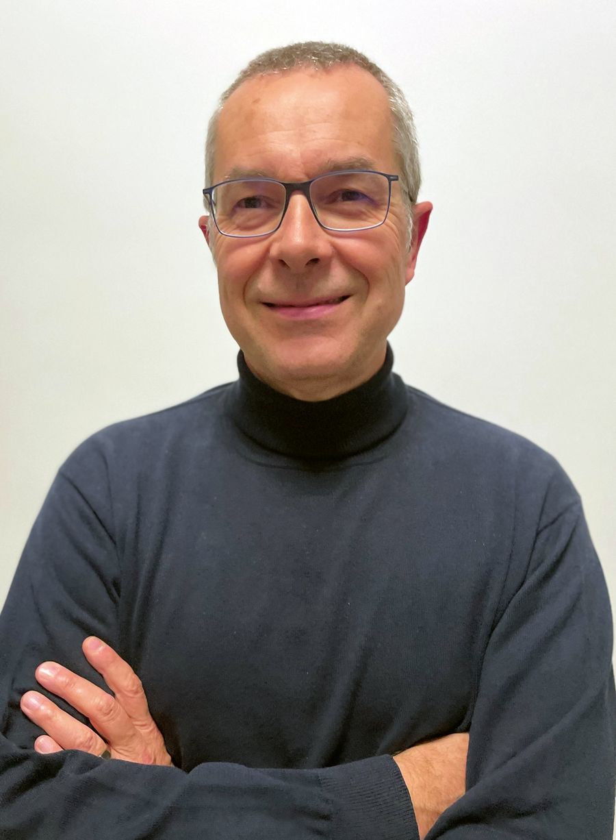 Dr. César Collazo, Geschäftsführer der COTEC GmbH Dr. César Collazo, Geschäftsführer der COTEC GmbH