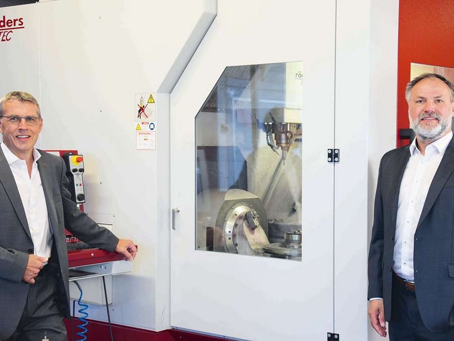 Wie man mit Pulver hochkomplexe Teile formt Wie man mit Pulver hochkomplexe Teile formt
