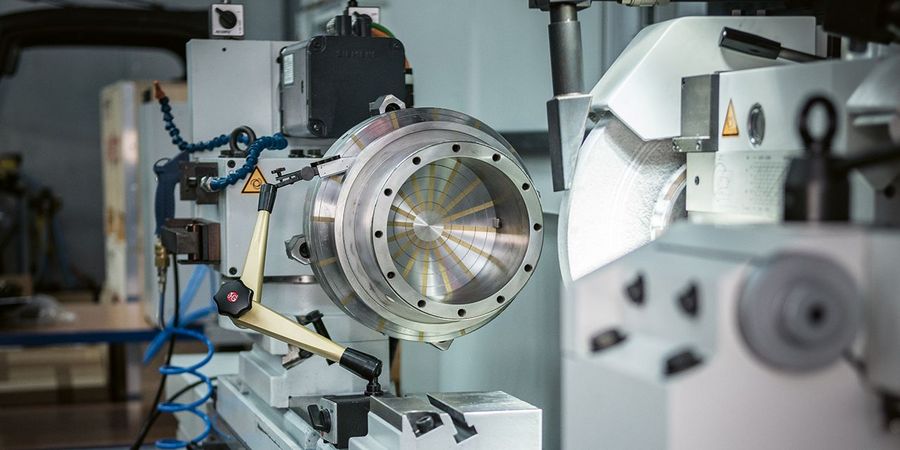 Präzision unter Druck: Wie Wartung zum Wettbewerbsvorteil wird