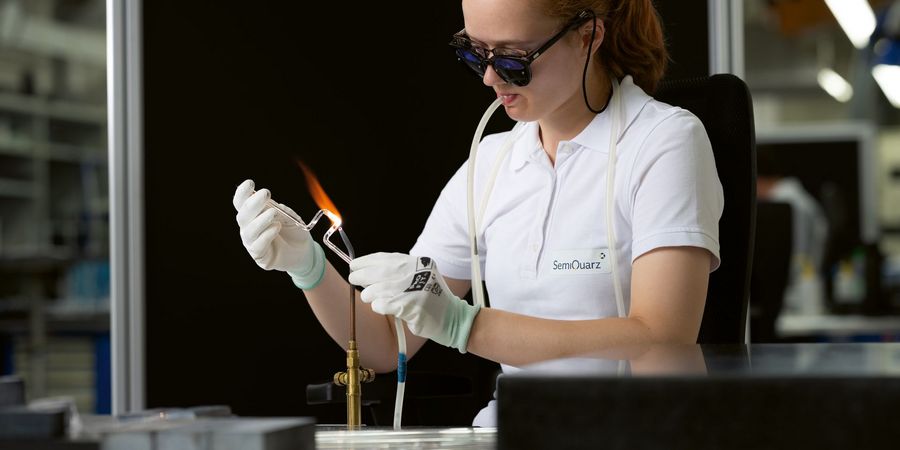 semiQuarz GmbH Heissbearbeitung semiQuarz GmbH Heissbearbeitung