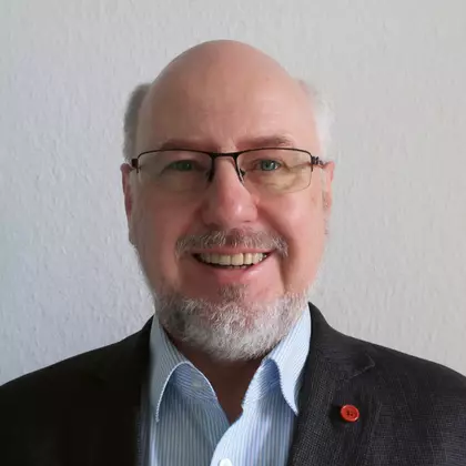 Dr. Manfred Wargenau