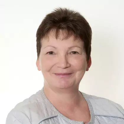 Dr. Steffi Miroslau