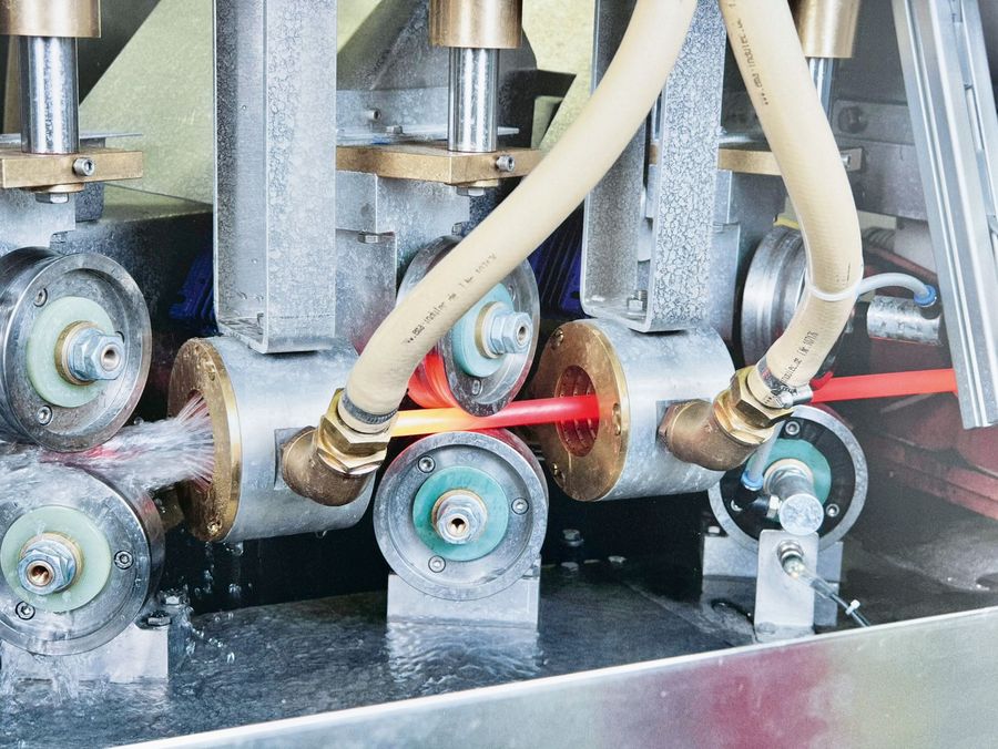 Strom formt Stahl: Die Zukunft der Wärmebehandlung