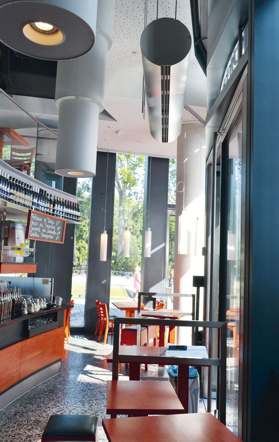 TEKADOOR GmbH Colum-EC im Restaurant TEKADOOR GmbH Colum-EC im Restaurant