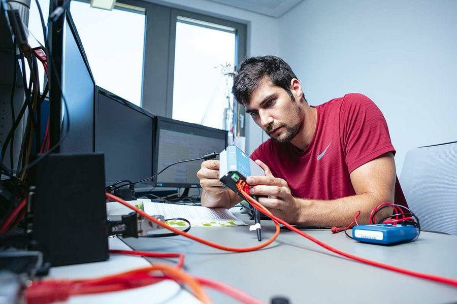 INSYS MICROELECTRONICS Werkstatt INSYS MICROELECTRONICS Werkstatt