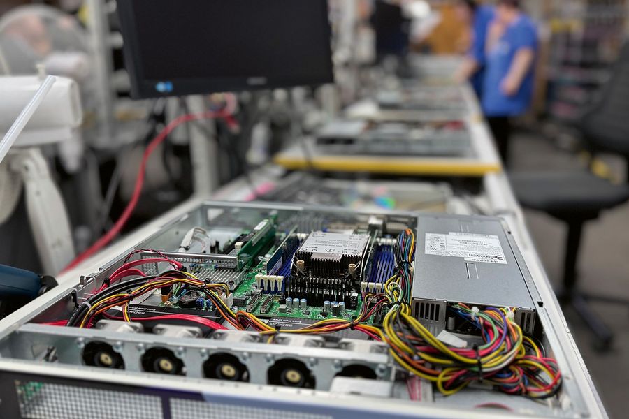 Pyramid Computer GmbH Qualität made Pyramid Computer GmbH Qualität made