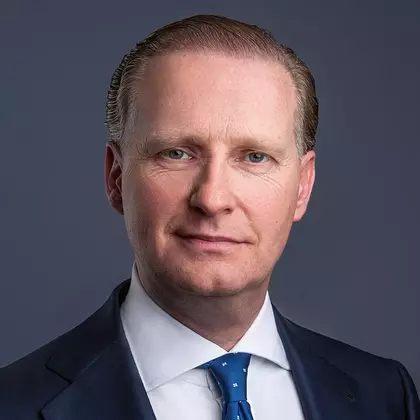 Dr. Holger Jené