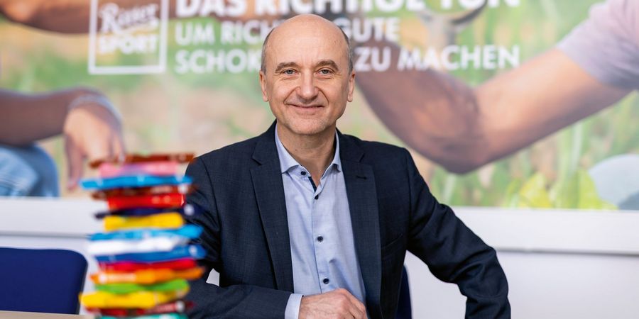 Mag. Wolfgang Stöhr, Geschäftsführer der Ritter Sport-Schokolade Gesellschaft m.b.H. Mag. Wolfgang Stöhr, Geschäftsführer der Ritter Sport-Schokolade Gesellschaft m.b.H.