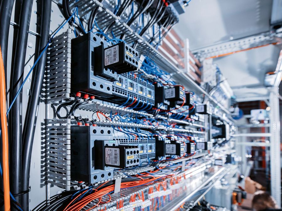 Immer unter Strom – da sind wir die Experten Immer unter Strom – da sind wir die Experten