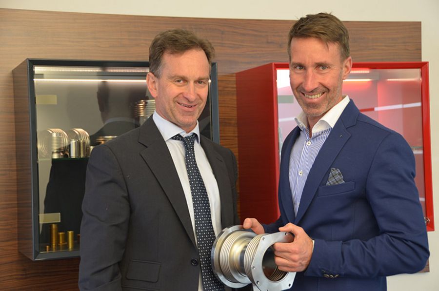 Dr.-Ing. Max-Jürgen Heitz und Dipl.-Ing. (BA) Tobias Heitz, Geschäftsführende Gesellschafter der HEITZ GmbH Dr.-Ing. Max-Jürgen Heitz und Dipl.-Ing. (BA) Tobias Heitz, Geschäftsführende Gesellschafter der HEITZ GmbH