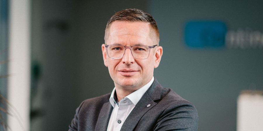 Continum AG Tobias Leinweber, Vorstand Continum AG Tobias Leinweber, Vorstand