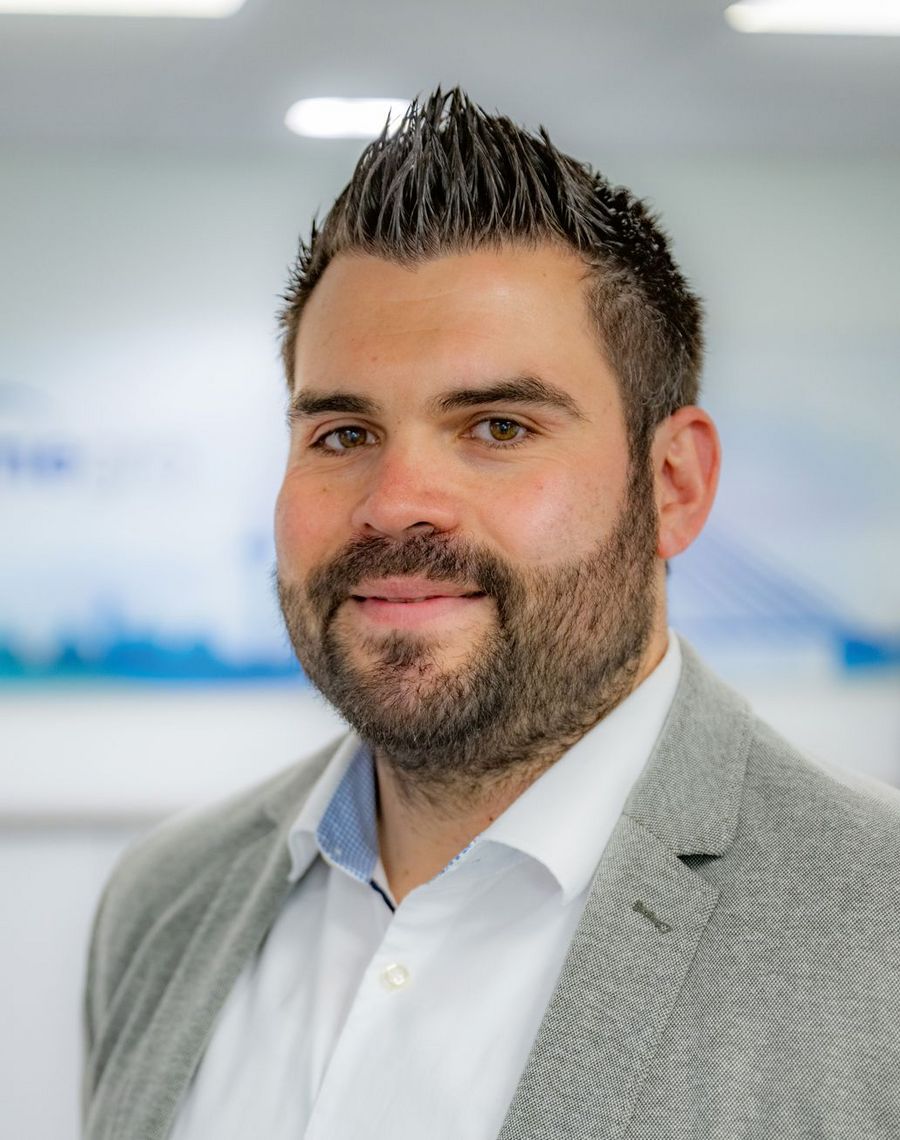 megro GmbH & Co. KG David Horchler megro GmbH & Co. KG David Horchler