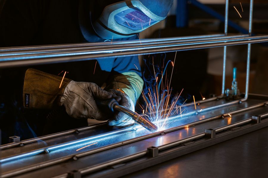Metallbude SK GmbH Kompetente Schweißer Metallbude SK GmbH Kompetente Schweißer